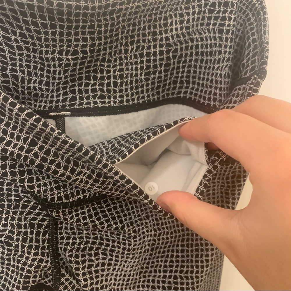 LULULEMON leggings black white reflective logo - Picture 11 of 14